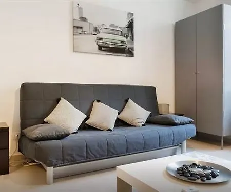By Jo Apartment *